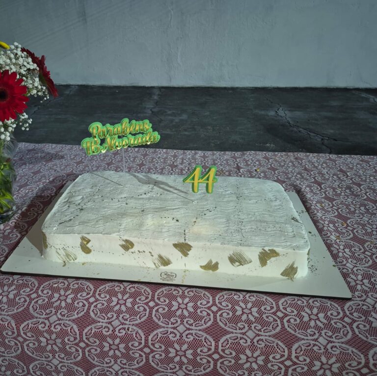 ANIVERSÁRIO DE 44 ANOS